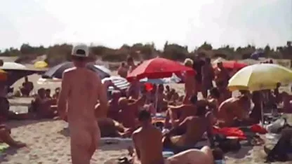 Cutie s malim sisama uživa novi erotski filmovi u trzajima