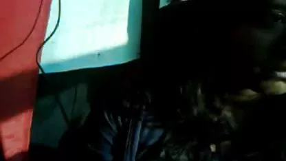 Čovjek dryuchit elegantna kučka s erotski film online hladnom figurom na mjestu
