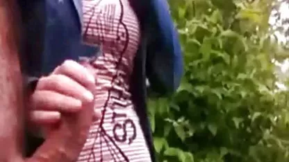 Djevojka se svlači prije uključivanja web eotski filmovi kamere