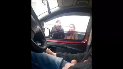 Mlada dugometražni erotski filmovi pilić iz Sankt Peterburga jaše člana i vrišti