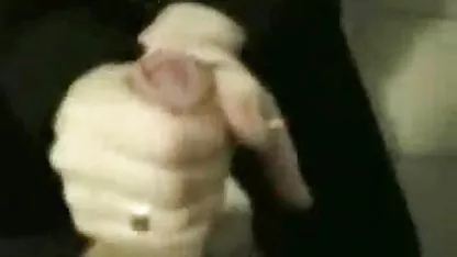 U zahodu, plavuša daje puhati i liže anus zaposleniku erotski filmovi za odrasle