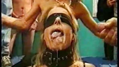 Supruga si pomaže vibratorom gledalica erotski filmovi tijekom seksa i dobiva puno sperme u mačkama