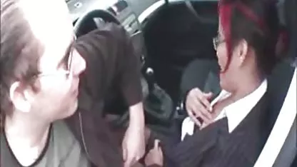 Nimfo u kožnoj jakni masturbira katarina erotski film na otvorenom