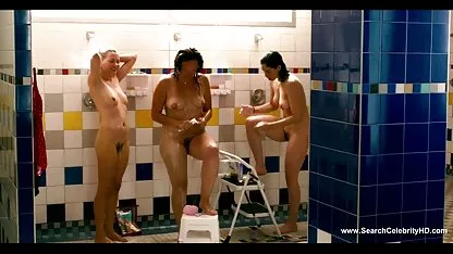 Bogata plavuša zna erotski filmovi srpski kako pripremiti vijak za divlje skokove