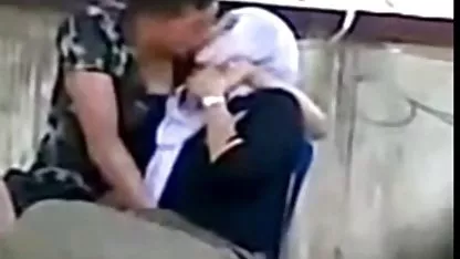 Bucmast MILF je dobio masturbaciju špricata novi erotski filmovi